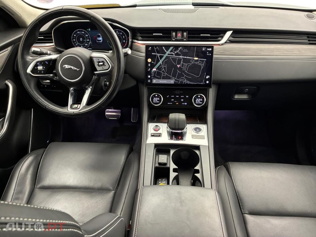 Jaguar F-Pace 2.0 P400e AWD R-Dynamic SE