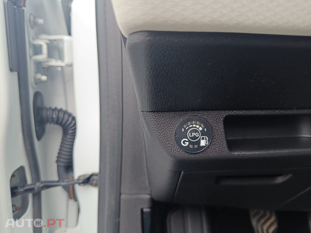 Renault Clio 1.0 TCe Limited Bi-Fuel