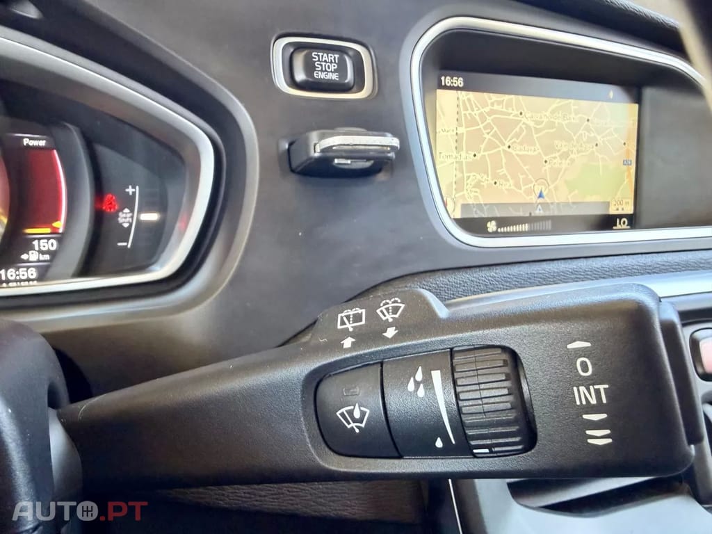 Volvo V40 2.0 D4 Momentum