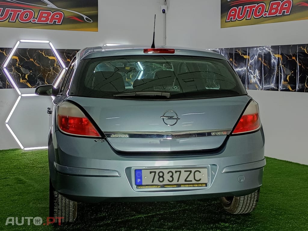 Opel Astra 1.7 CDTI Cosmo M5