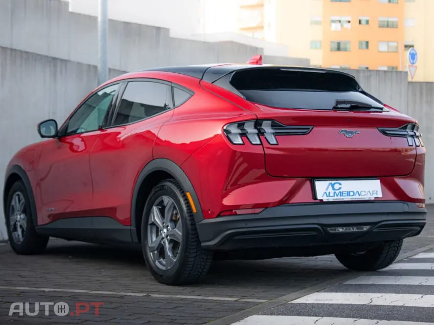 Ford Mustang Mach-E Standard