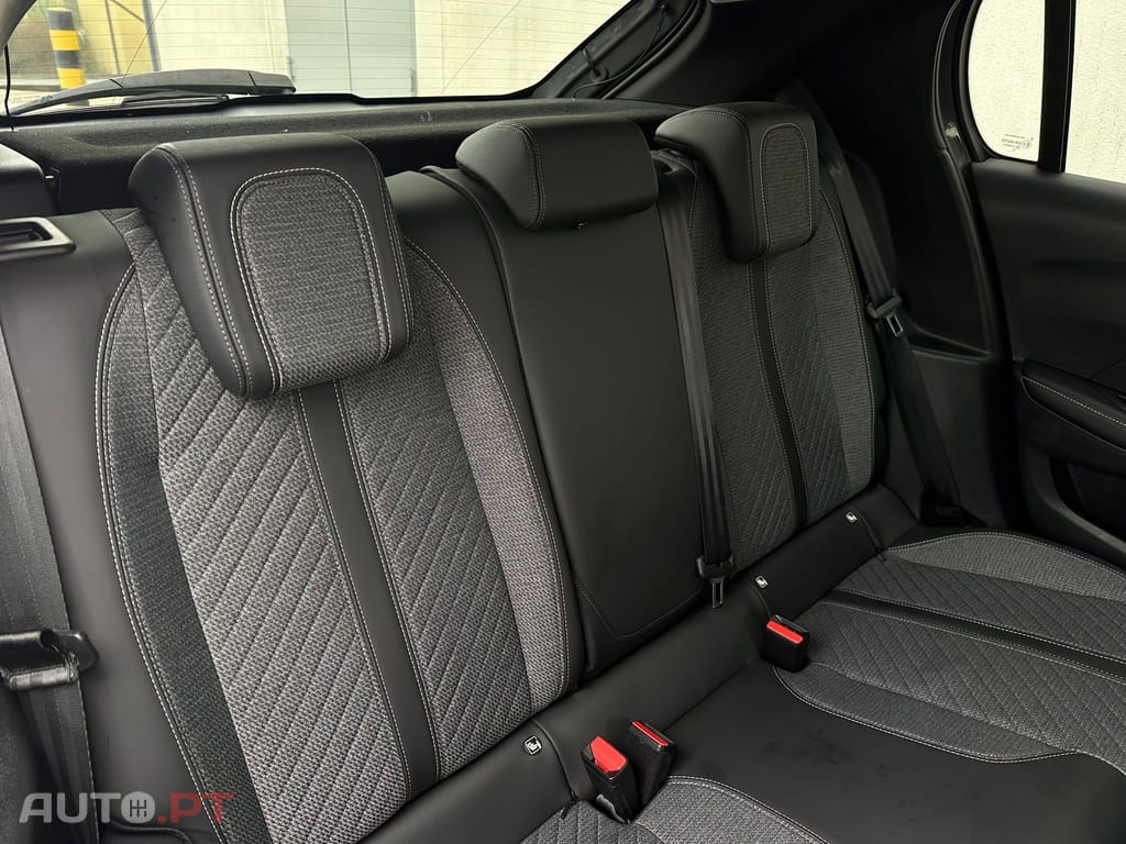 Peugeot 208 1.2 PureTech Allure Pack