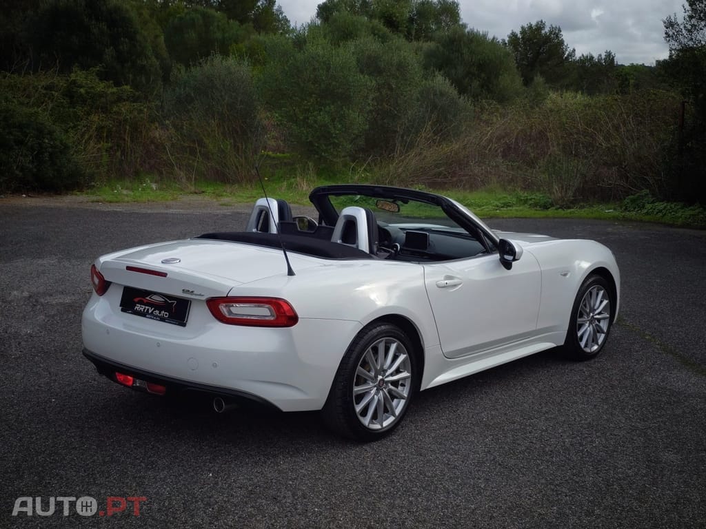 Fiat 124 Spider 1.4 MultiAir Turbo Lusso