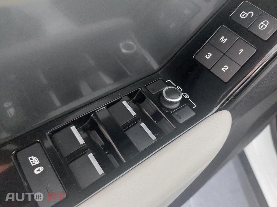 Land Rover Velar 2.0 D R-Dynamic S