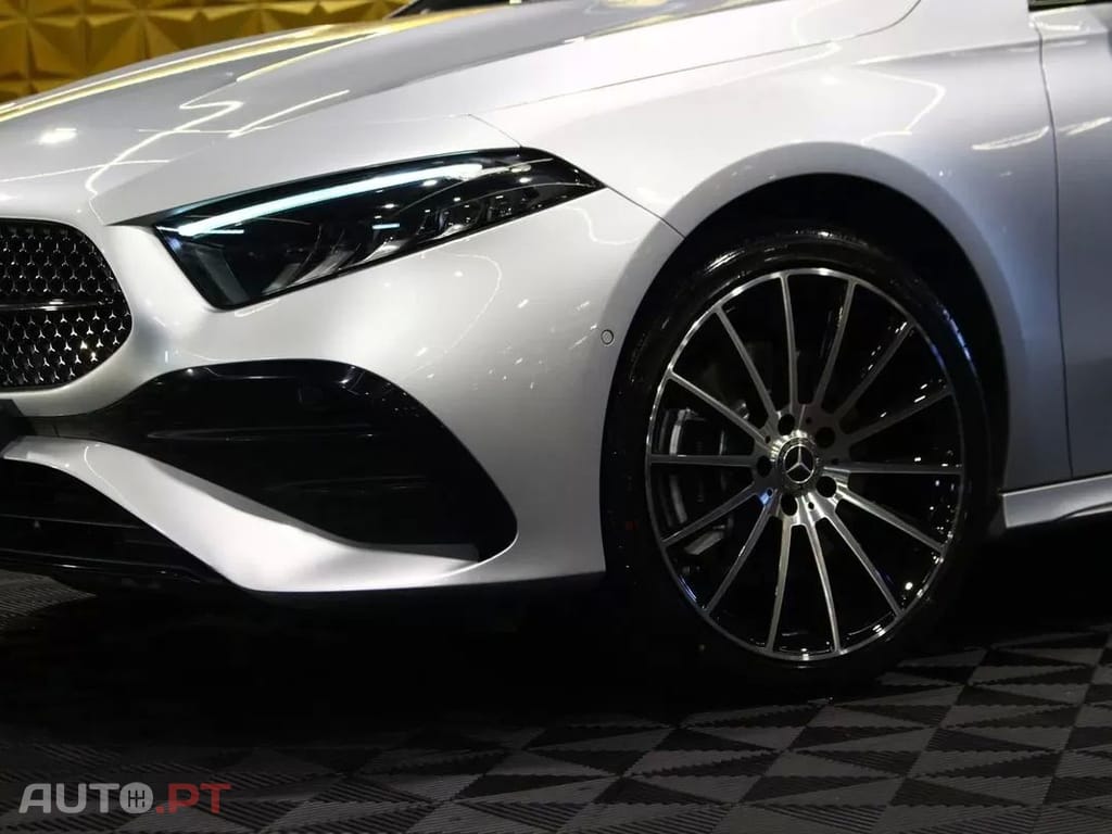 Mercedes-Benz A 250 e AMG Line