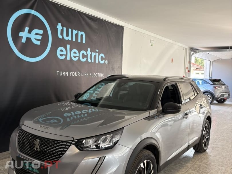 Peugeot E-2008 50 kWh Allure Pack