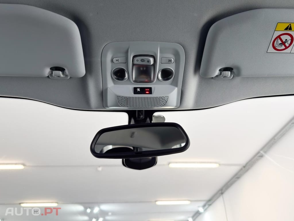 Peugeot 2008 1.2 PureTech Signature