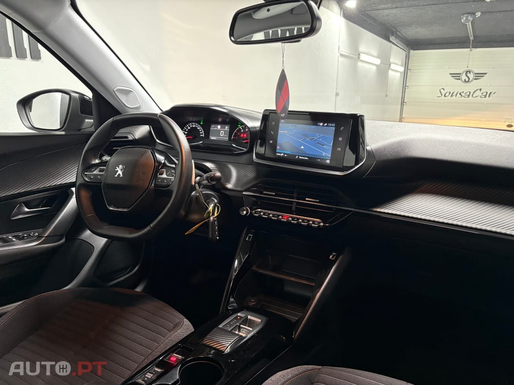 Peugeot 2008 1.2 PureTech Active Pack EAT8