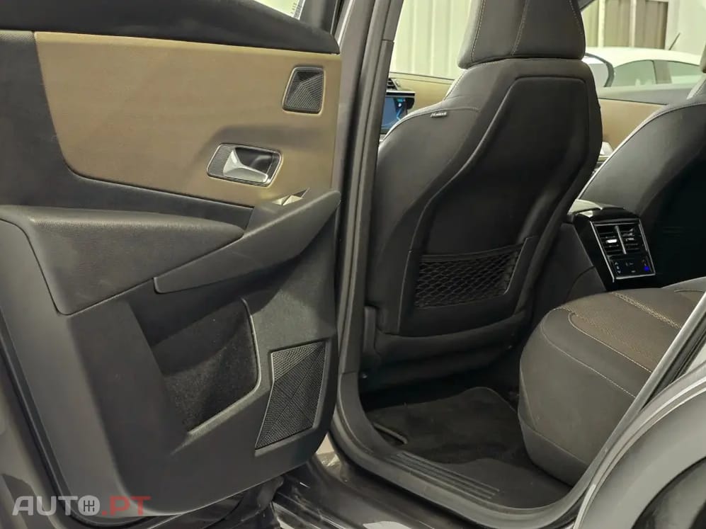 DS DS7 Crossback E-Tense Bastille+ EAT8