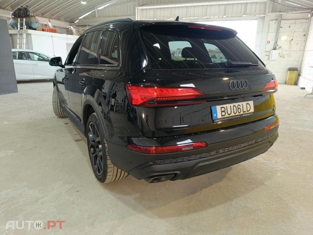Audi Q7 55 TFSIe quattro Tiptronic