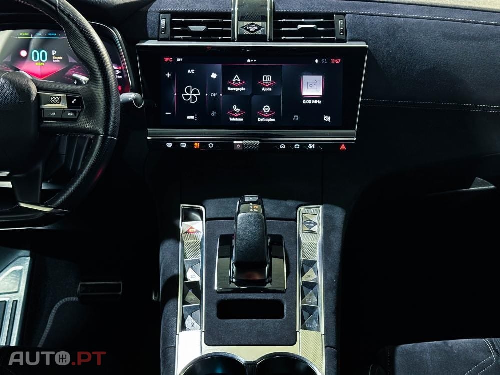 DS DS7 Crossback E-Tense Performance Line EAT8