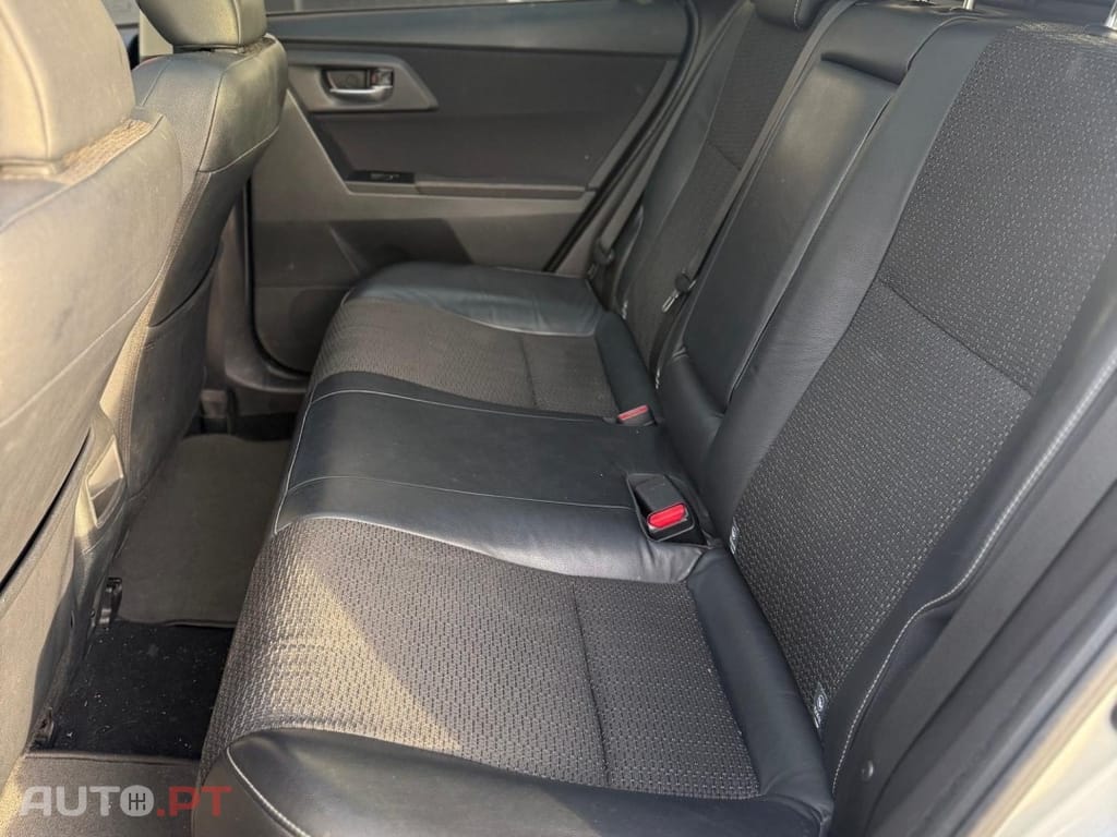 Toyota Auris 1.8 HSD Exclusive