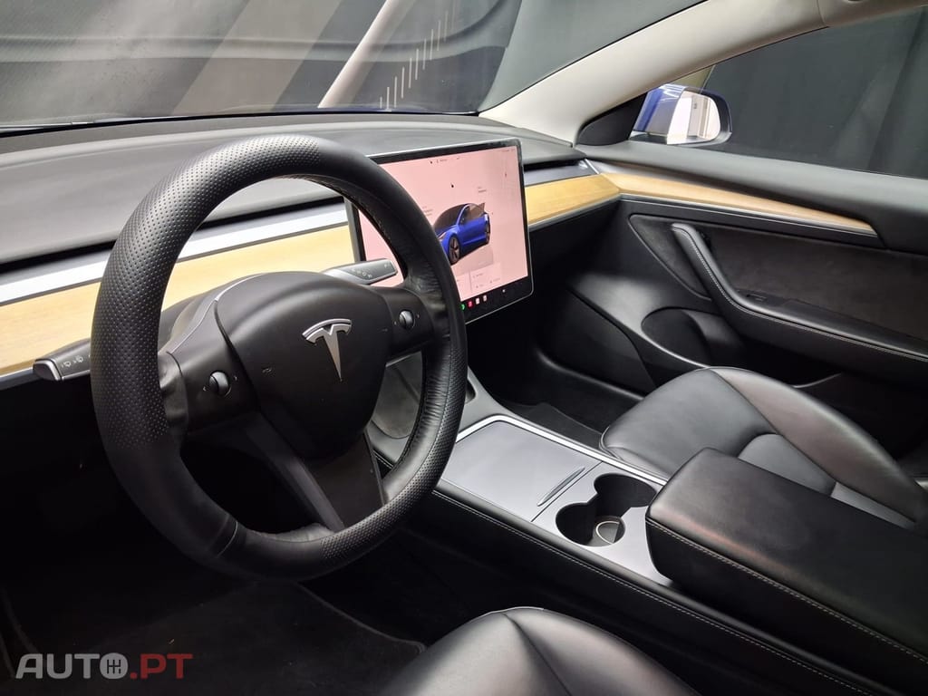 Tesla Model 3 Tração Traseira
