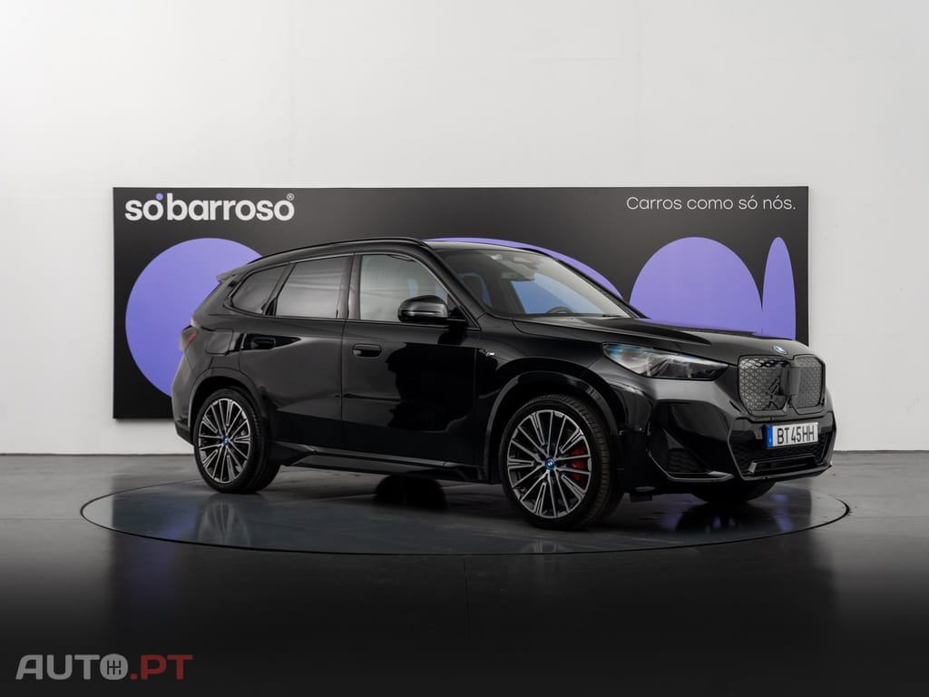 BMW iX1 xDrive30 Pack Desportivo M Pro