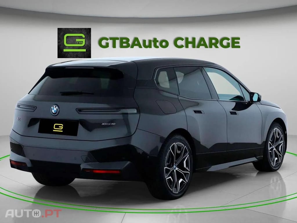 BMW iX XDrive40 Sport 