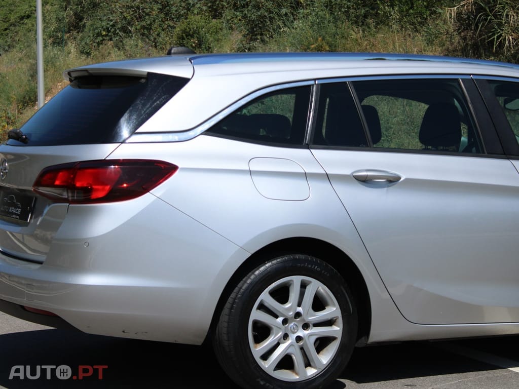 Opel Astra Sports Tourer 1.5 D S&S Business Edition