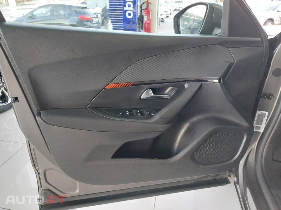 Peugeot 2008 1.2 PureTech Active