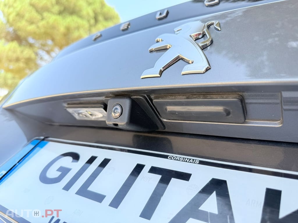 Peugeot 2008 1.5 BlueHDi Allure Pack