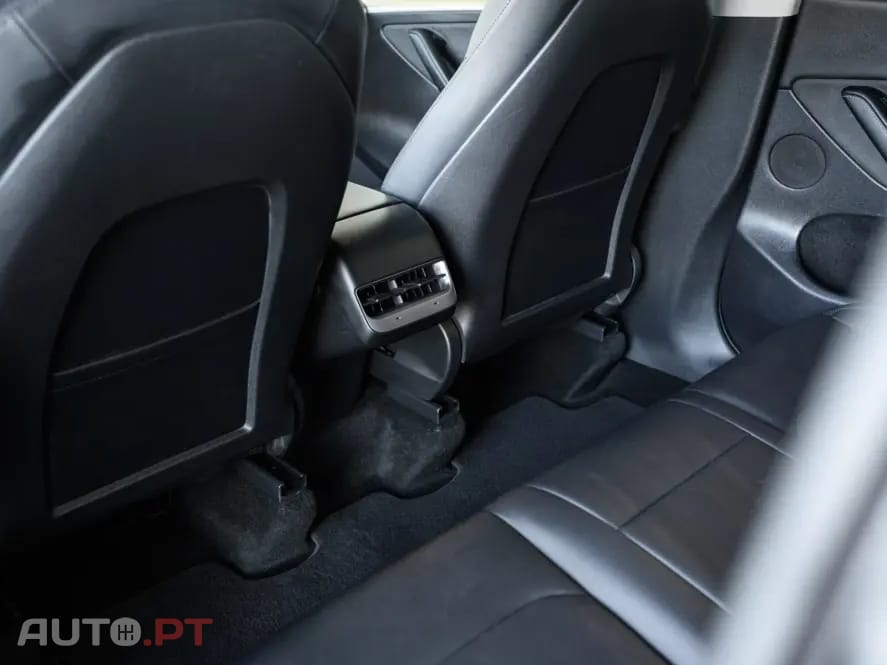 Tesla Model Y Long Range Dual Motor AWD