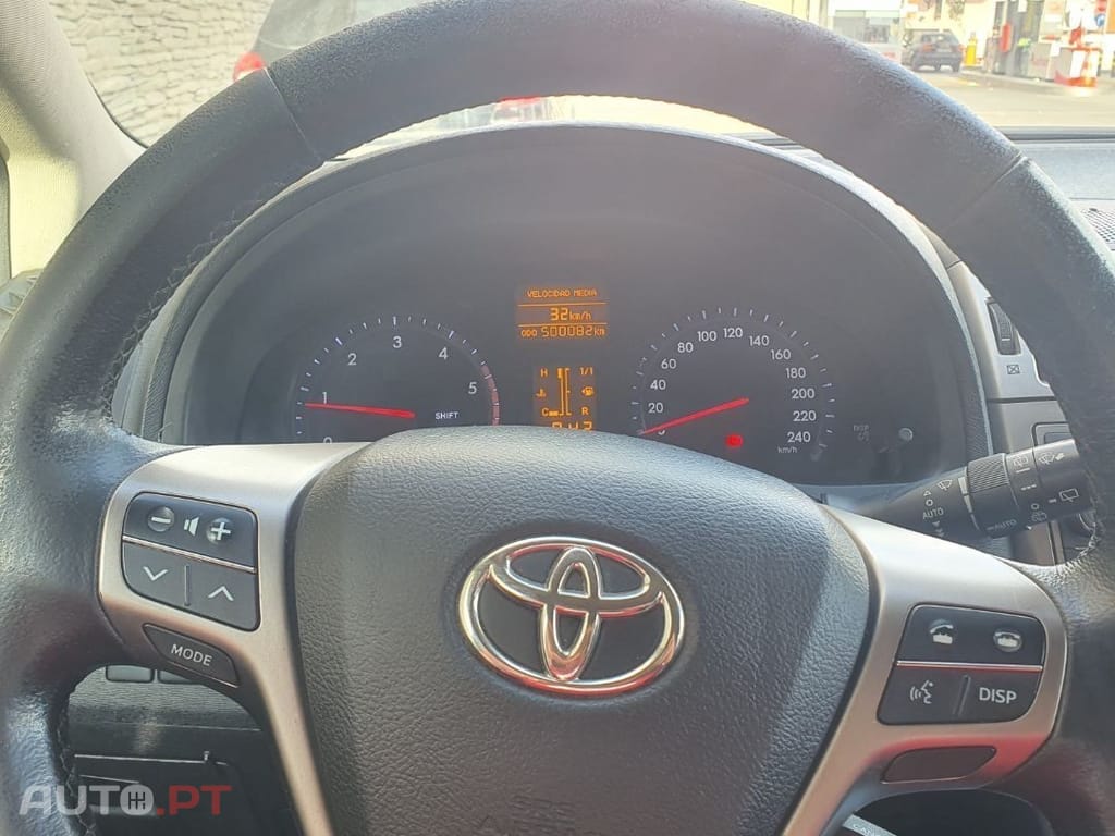 Toyota Avensis SD 2.0 D-4D Exclusive