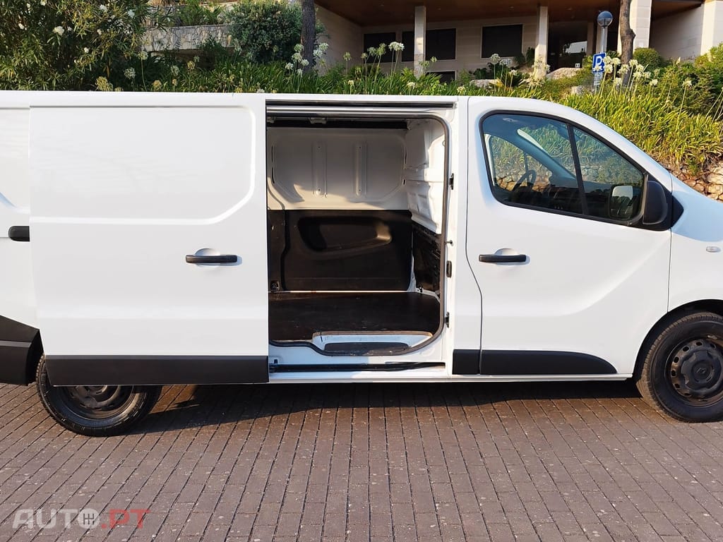 Renault Trafic 2.0 dCi L2H1 1.0T Grand Zen