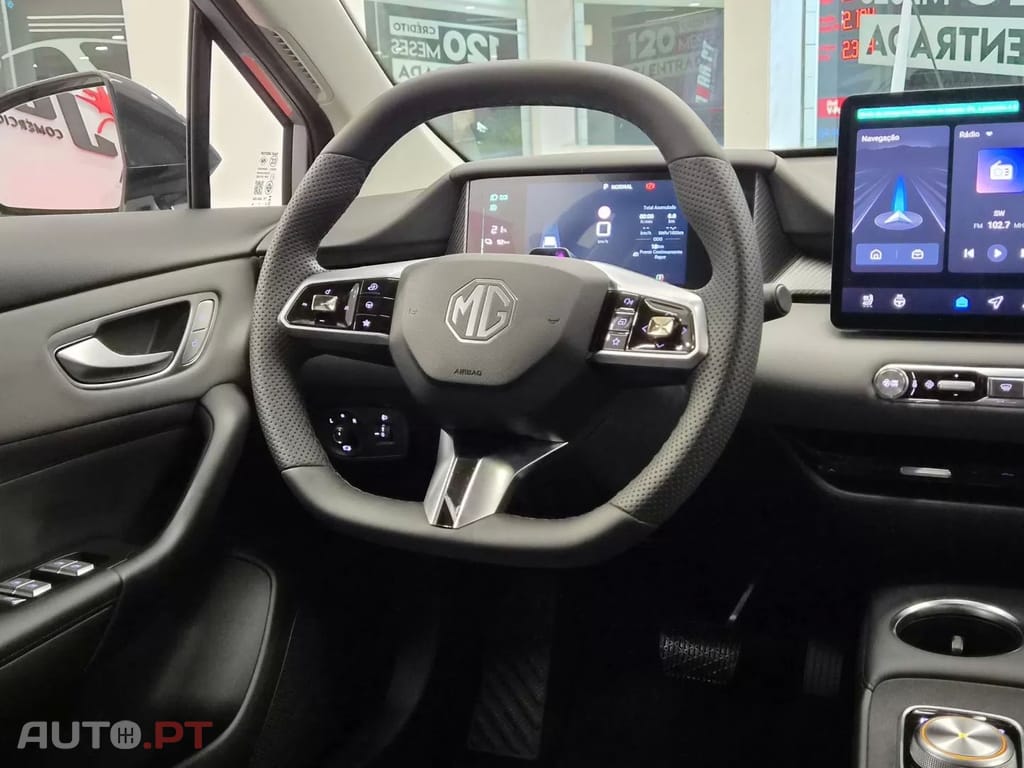 MG MG4 64 KWH LUXURY