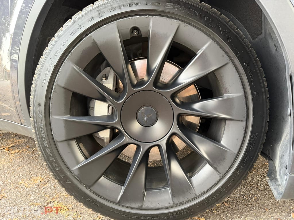 Tesla Model Y Long Range Tração Integral