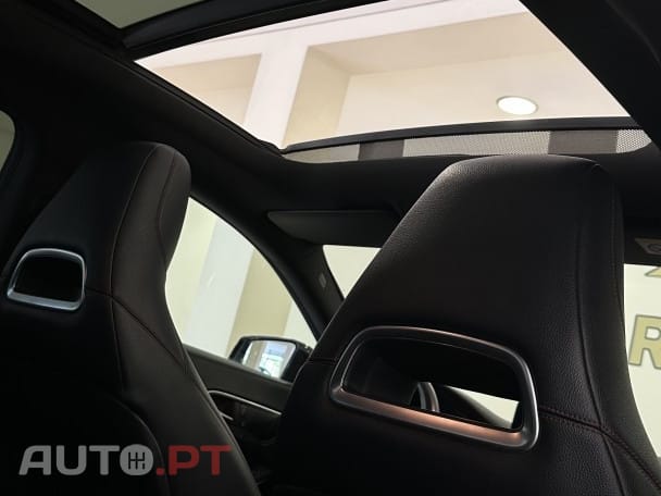 Mercedes-Benz CLA 180 AMG line