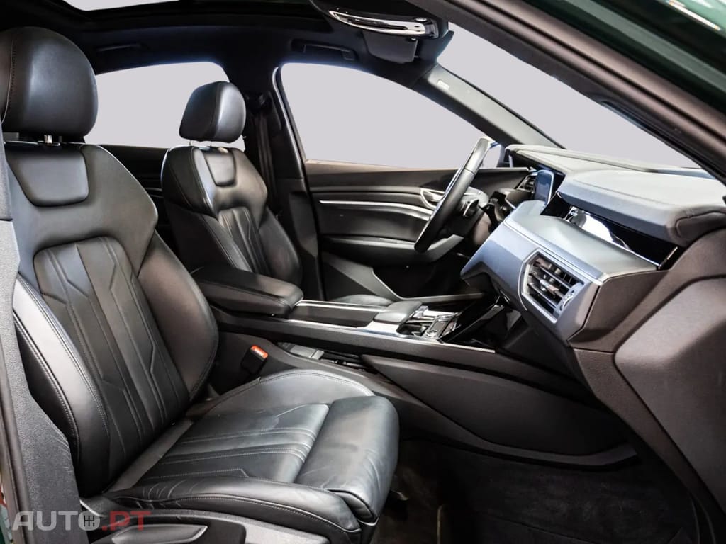 Audi E-Tron 55 S LINE I.V.A DEDUTÍVEL 