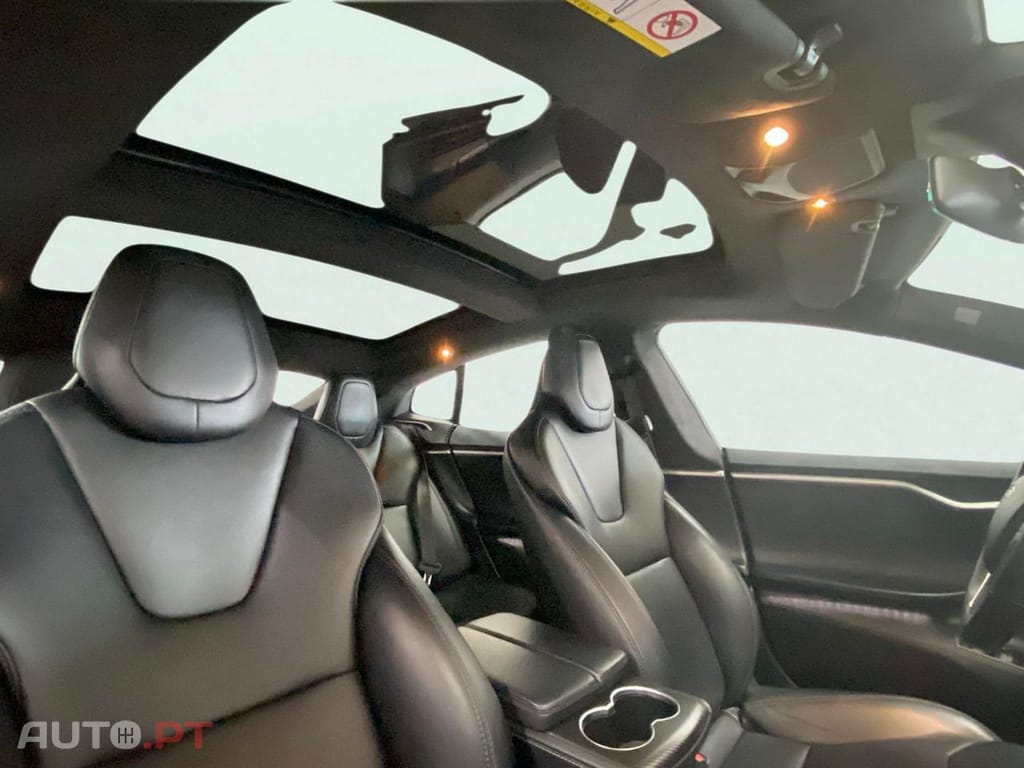Tesla Model S 75D AWD