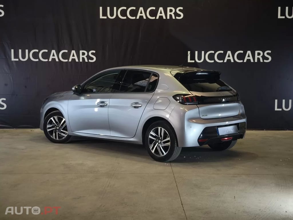 Peugeot 208 PureTech 100 EAT8 Allure Pack