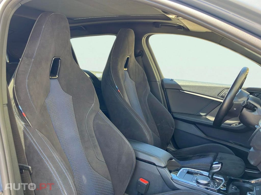BMW 118 i Pack Desportivo M Auto