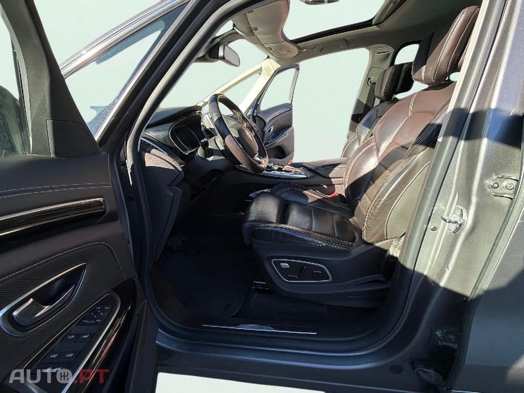 Renault Espace 1.6 dCi Initiale Paris EDC