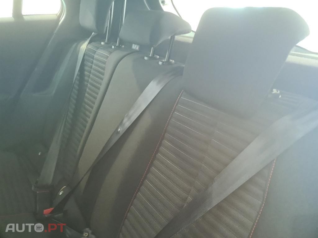 Peugeot 2008 1.5 BlueHDi Active Pack