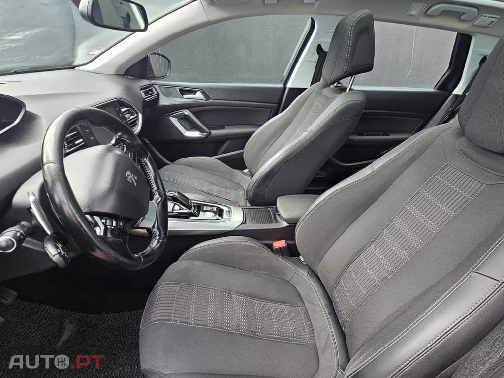 Peugeot 308 BlueHDi 130 EAT8 Allure