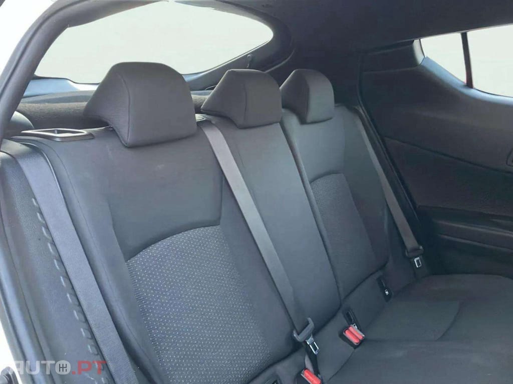 Toyota C-HR 1.2T Comfort