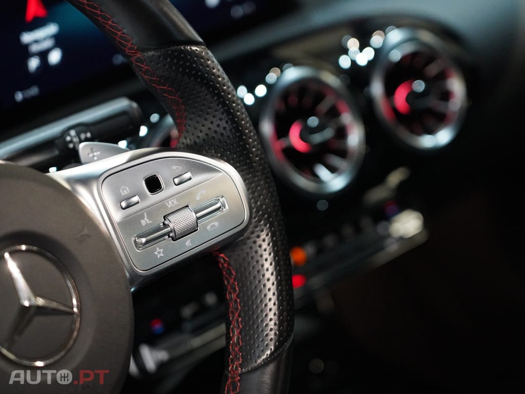 Mercedes-Benz A 250 AMG Line