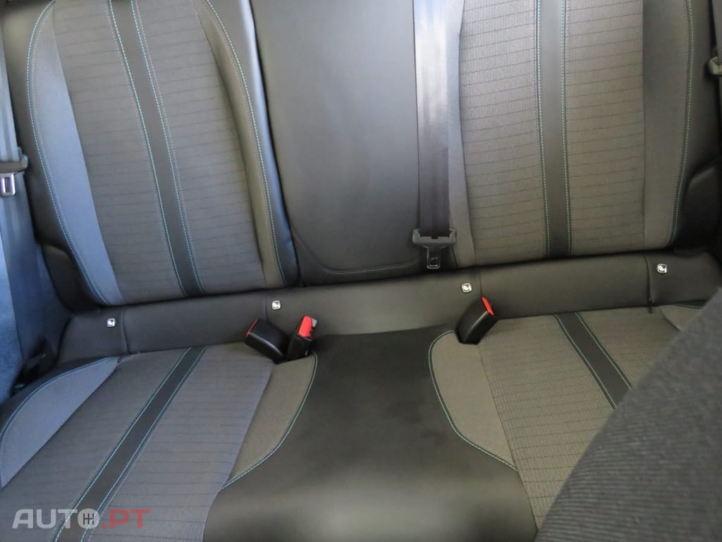 Peugeot 2008 1.5 BlueHDi Allure
