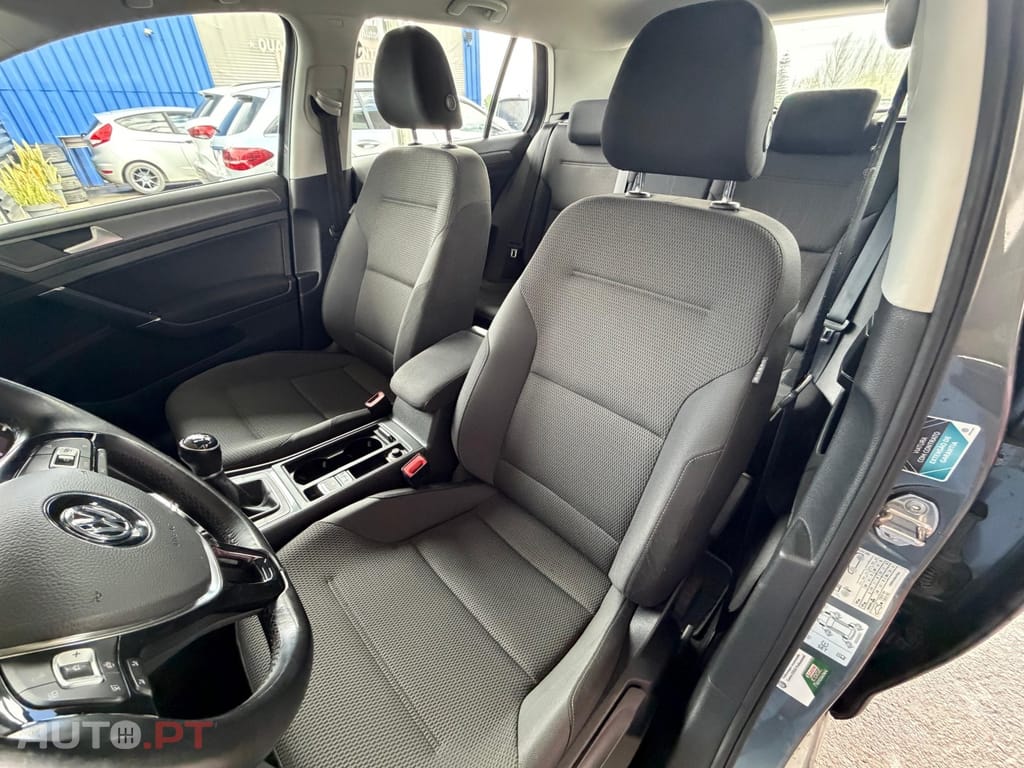 Volkswagen Golf 1.6 TDi Confortline