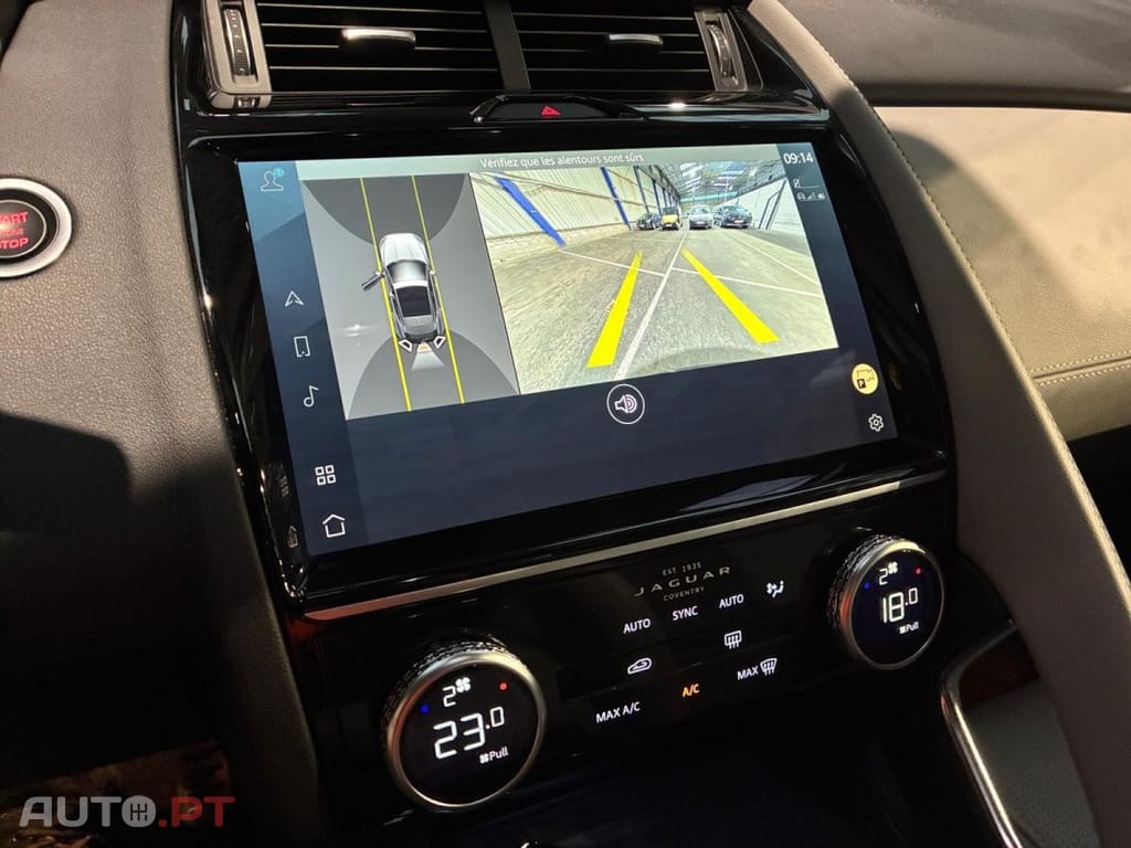 Jaguar E-Pace P300e AWD R-Dynamic HSE