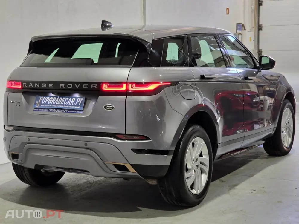 Land Rover Evoque P300e R-Dynamic