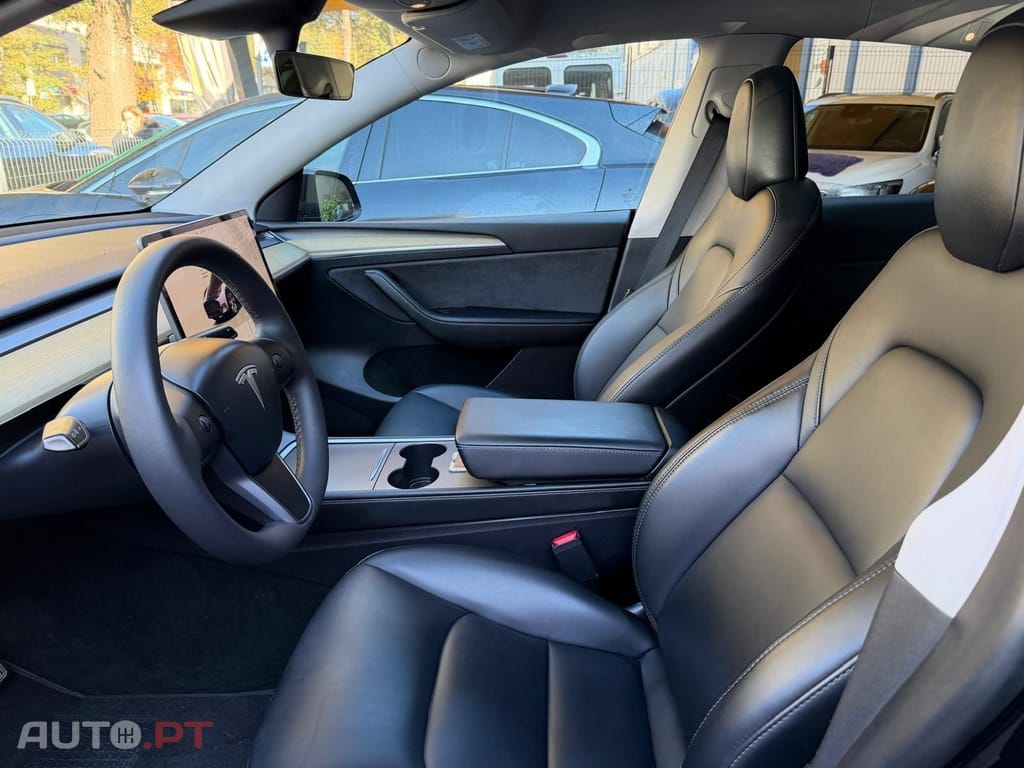 Tesla Model Y I.V.A DEDUTÍVEL 