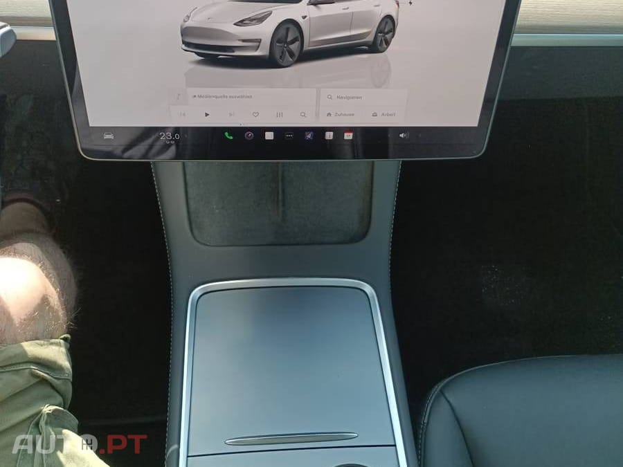 Tesla Model 3 Long Range AWD — fotografia 10