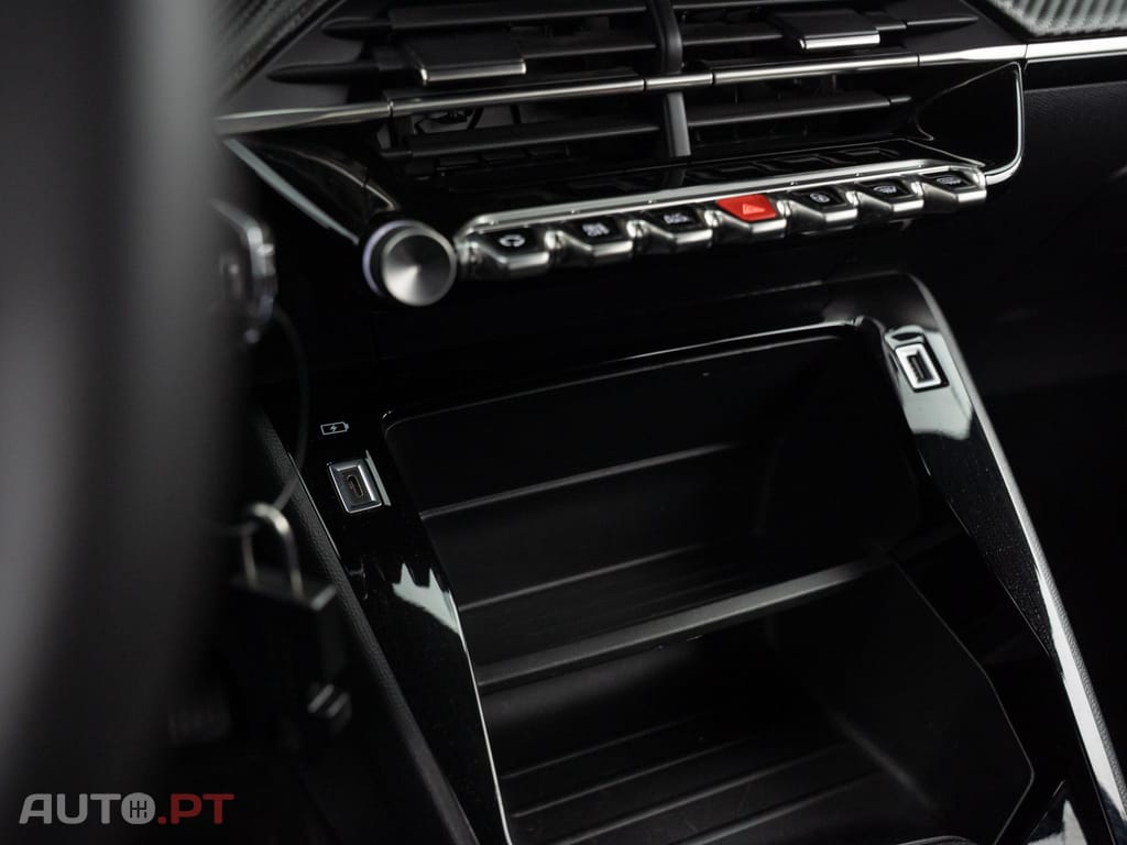 Peugeot 2008 1.2 PureTech Active Pack