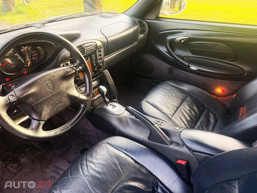 Porsche 911 Carrera 4 Cabrio