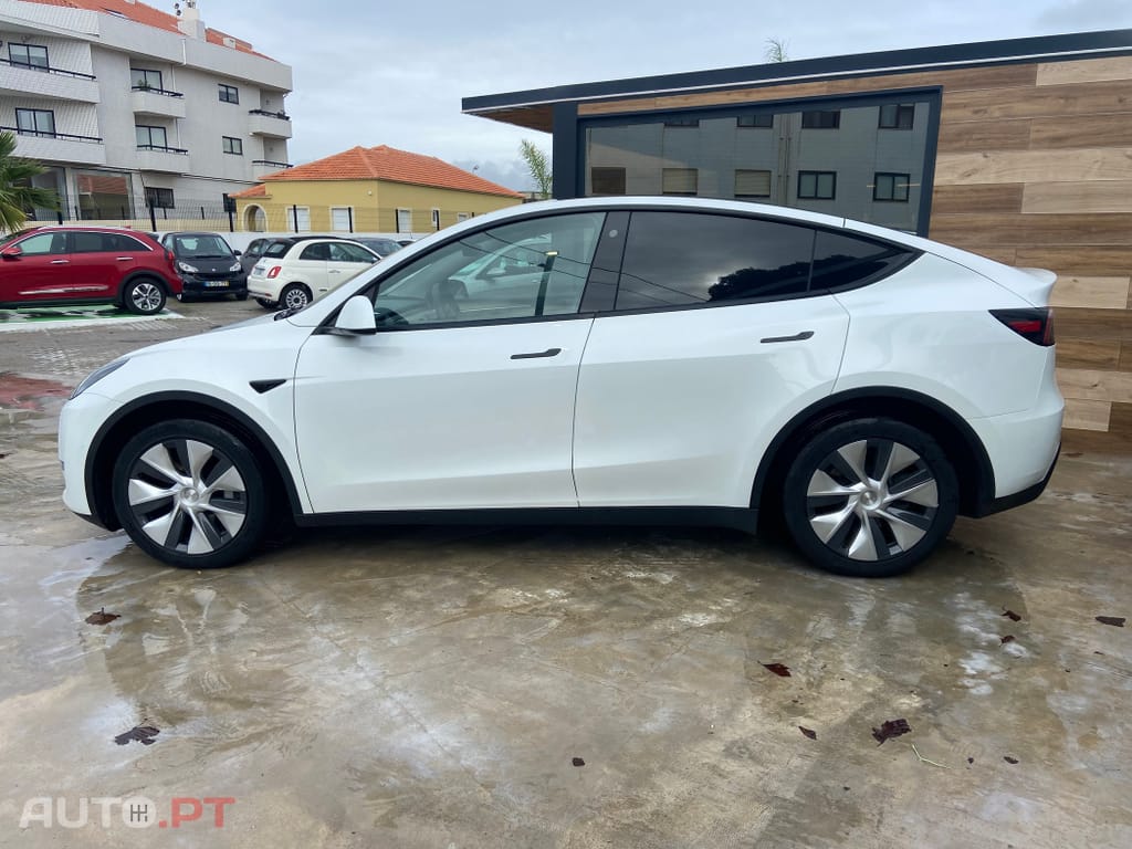 Tesla Model Y Long Range Dual Motor AWD
