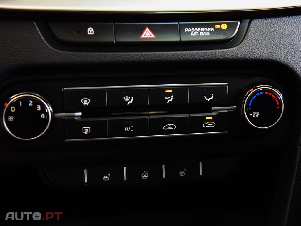 Kia Ceed SW 1.6 CRDi DCT7 (48V Mild-Hybrid)