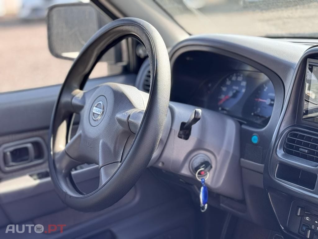 Nissan Pick Up 2.5 TD CD Look Navara
