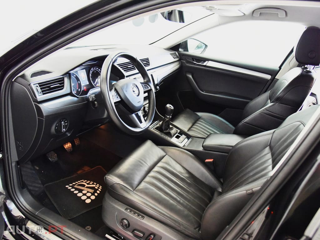 Skoda Superb 2.0 TDI Style
