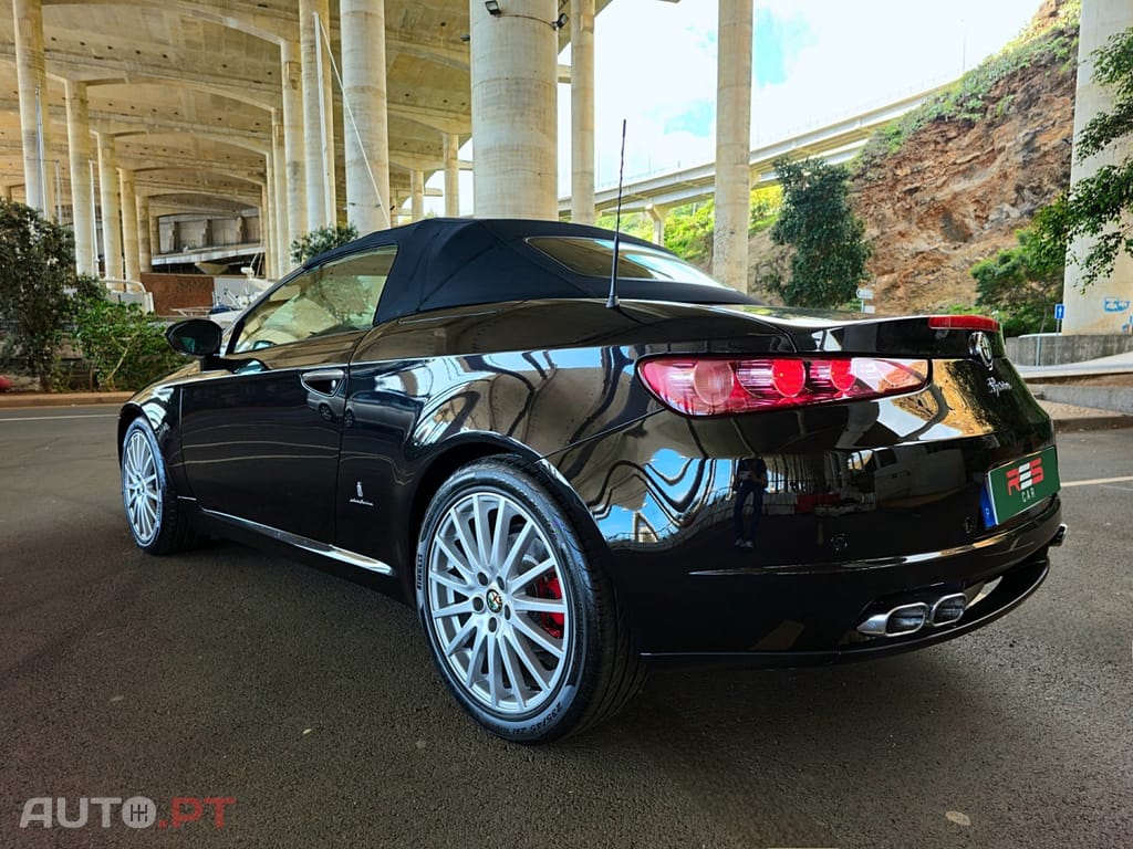 Alfa Romeo Spider 2.2 JTS 16V